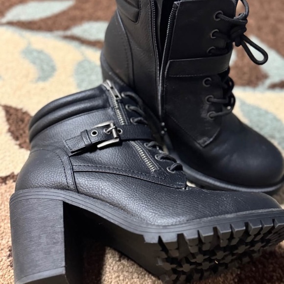 Torrid Lace-Up Moto Heel Boots 10WW - Picture 2 of 6